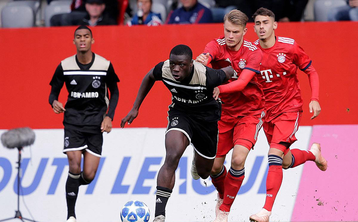 九游游戏中心-集结日法甲焦点战；俄克拉荷马雷霆内部沟通；话题不断；纪律约束更严格-九游游戏中心